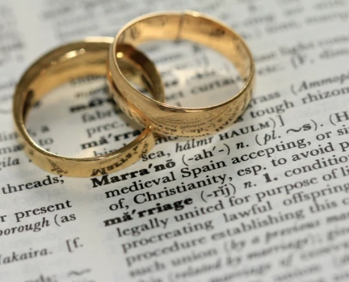 Married Couples And Registered Partners in Italy