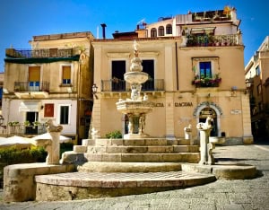 Maison aux enchères en Sicile